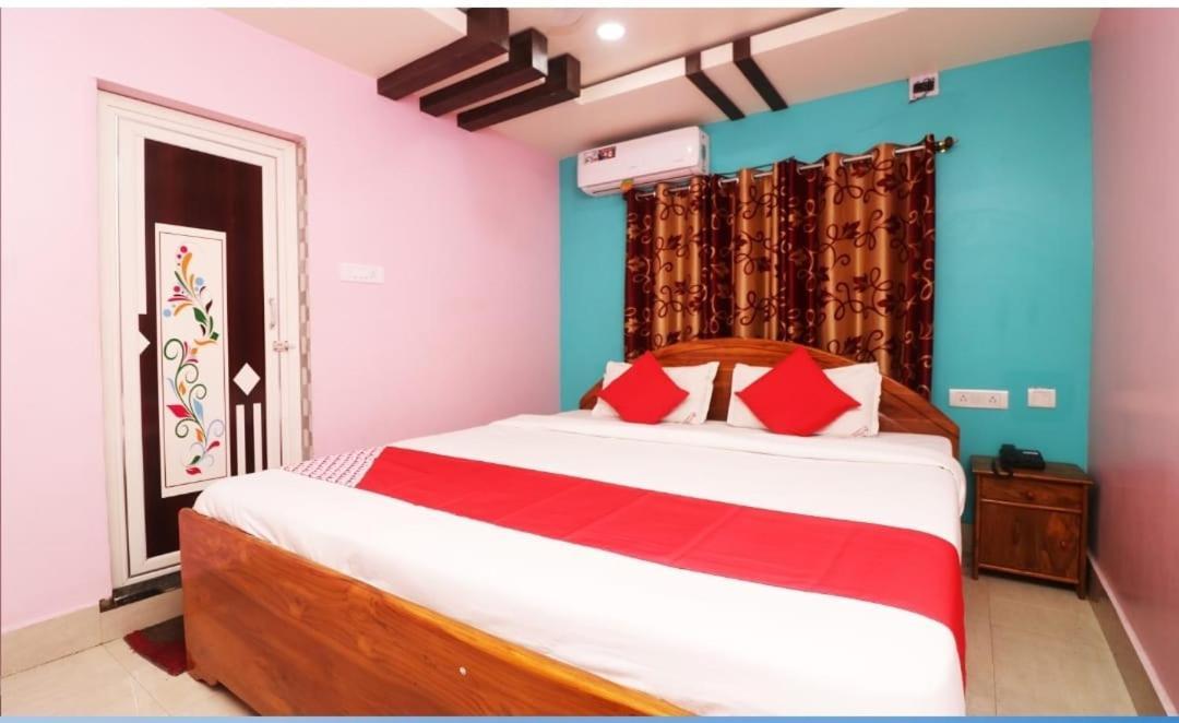 Hotel Ayush International Balasore Kültér fotó