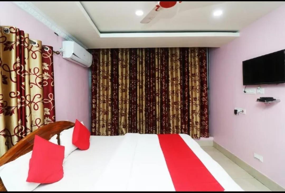 Hotel Ayush International Balasore Kültér fotó