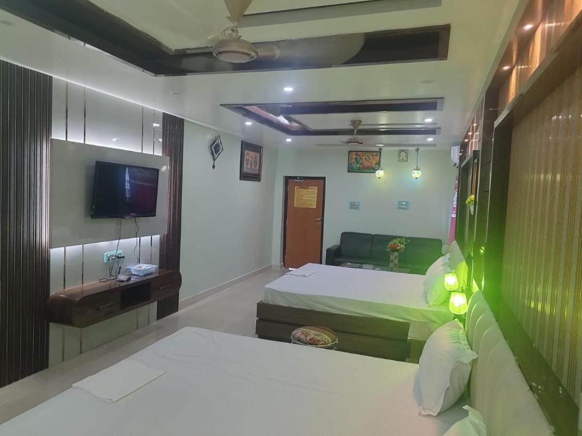 Hotel Ayush International Balasore Kültér fotó