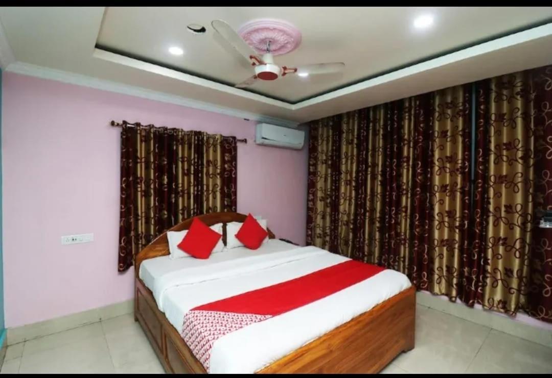 Hotel Ayush International Balasore Kültér fotó