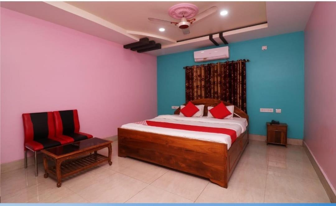 Hotel Ayush International Balasore Kültér fotó