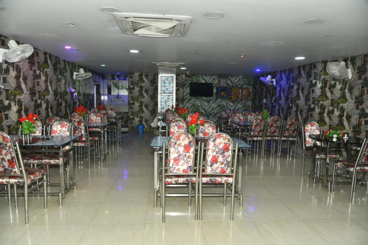 Hotel Ayush International Balasore Kültér fotó