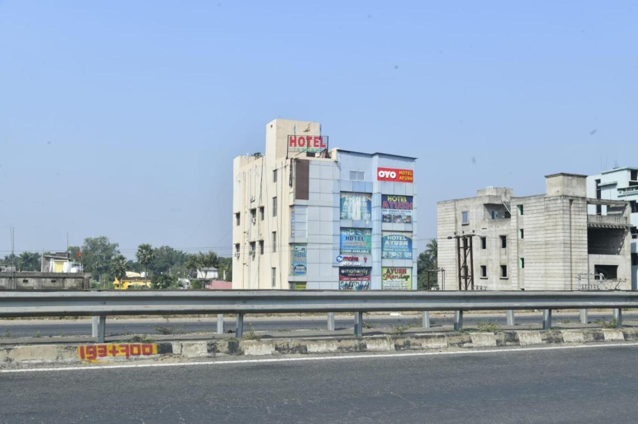 Hotel Ayush International Balasore Kültér fotó