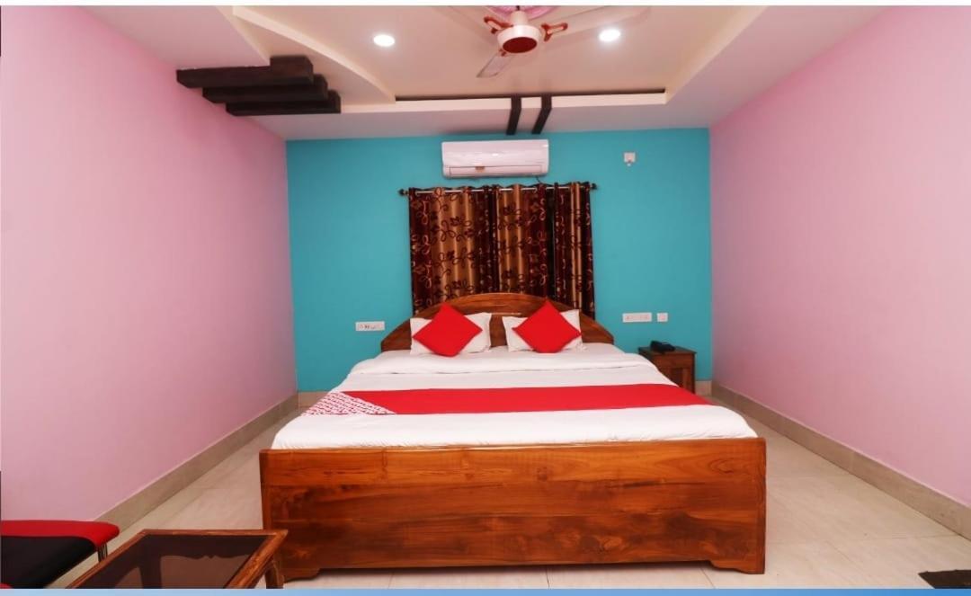 Hotel Ayush International Balasore Kültér fotó